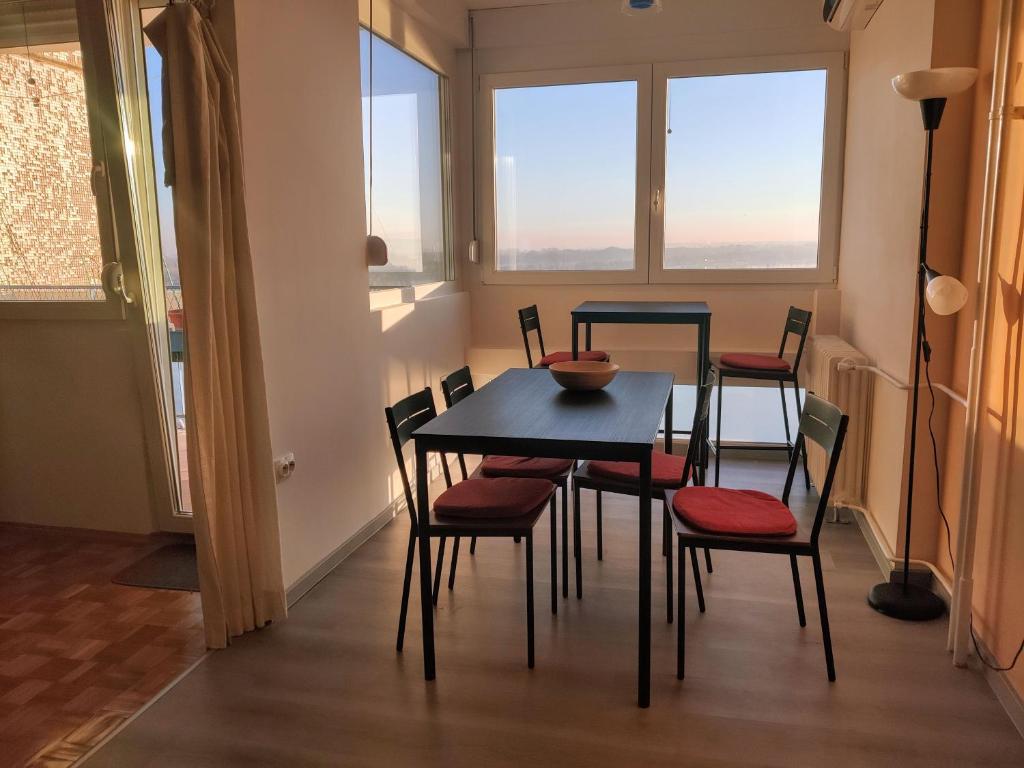 Danube Riverview Zemun stan na dan luksuzni smeštaj na Zemunskom keju sa pogledom na Dunav